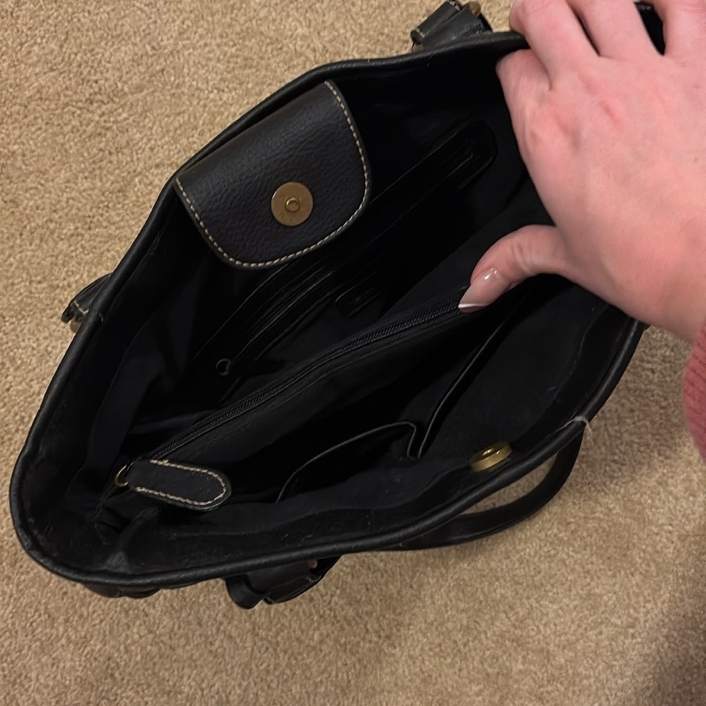 Chaps Black Leather Shoulder Bag - Picture 2 of 4